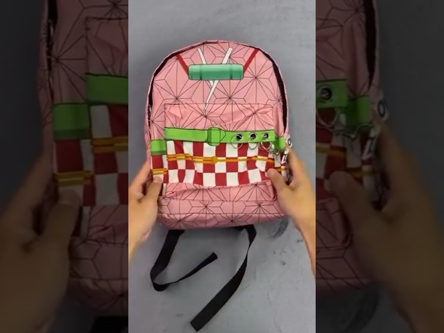 Vídeo relacionado con Bioworld Demon Slayer Tanjiro Kamado Mochila a cuadros