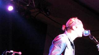 Casey James performs &quot;Fall Apart&quot; on 11-15-14 in Hinckley, MN