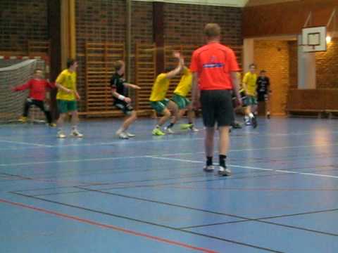 Mini trycker in 8-11från M9 mot HK Björnen