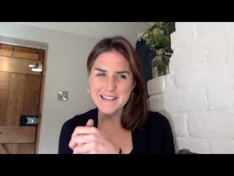 How To Academy: In Conversation with Hannah MacInnes