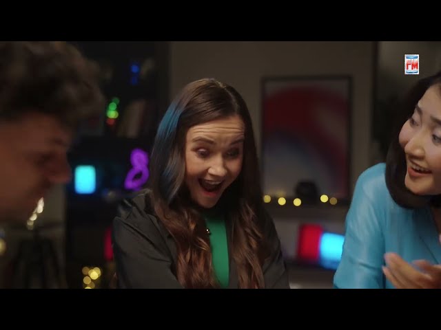 Vídeo relacionado con Hitster Original - Juego Musical para Adultos - Juego de Fiesta (ES)