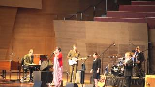 Kelly Hogan, Whenever You're Out Of My Sight (Millennium Park, Chicago, IL)