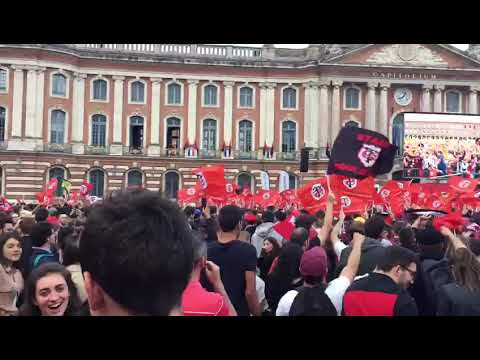 Finale Top 14 : ambiance avant match place du capitole à Toulouse
