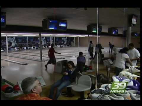"Bowling with Stu" Holden news coverage on KIAH Channel 39