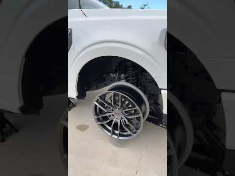 Niche Vosso 22x9.5 on 2022 F150