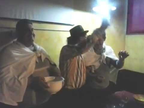 Enzino papa. I matti di Levà di  Montecchio Precalcino