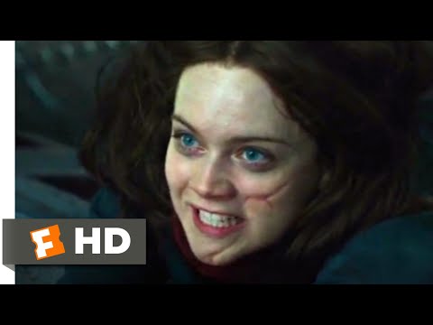 Mortal Engines (2018) - Escape from the City Scene (2/10) | Movieclips