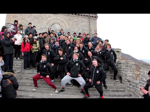 NZ 2013 U18 Hockey Team Haka at the Great Wall of China