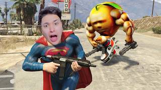 سوبر يحاول الهروب من رجل العضلات البرتقالى ???? GTA5