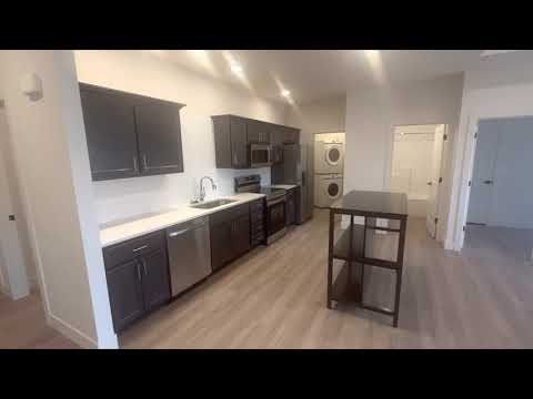 House with 2bd/2Bath/2Car Garage.  Reserve Mahomet property video