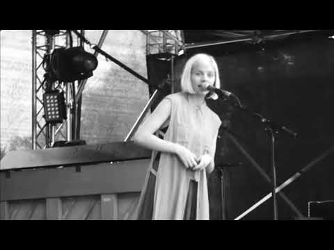 AURORA - Quote 040: „…. this is the sadest song ever ….“ (2015-07-25 in AUSTRIA)