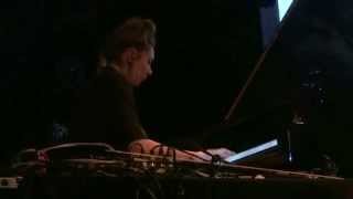 Poppy Ackroyd - Glass Sea (HD) Live In Paris 2015