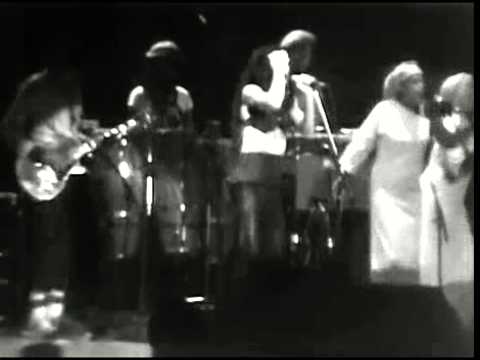 Bob Marley - Is This Love (Live at Oakland Auditorium, 1979)