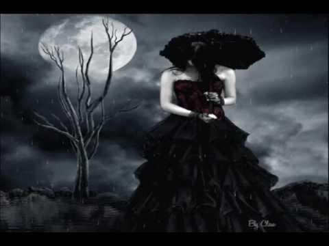 Ponto cantado de Pomba Gira Maria Mulambo Lá vem ela caminhando pela rua