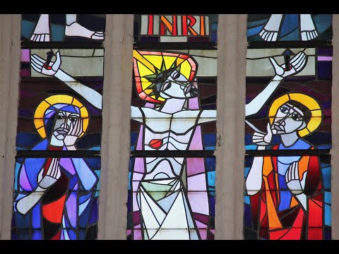 Auferstehungsfenster in der Petrikirche Rostock