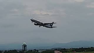 ANA756便(NH756)東京羽田空港行き 小松空港離陸