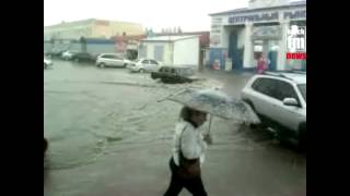preview picture of video 'Ливень затопил центр Керчи / Rainfall at Kerch'