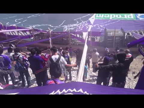 "Para ser campeón imperio realista" Barra: Imperio Realista &bull; Club: Real Potosí