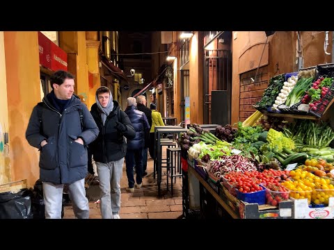 Evening walk in Bologna, Italy. Street food, hidden alleys and real Italian life!