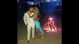 Corina Smith Y Gustavo Elis Escape