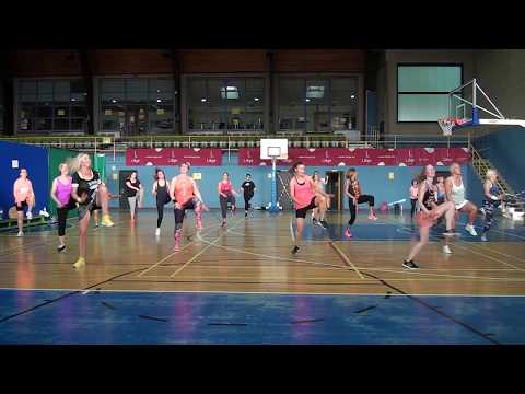 Zumba à Liège - warm up 2 - Grupo Bip - Parabrisa Carnavalero