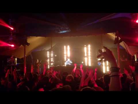 Fox Stevenson pressing the wrong button