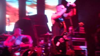 Tremonti - &quot;Tie the Noose&quot; - LIVE