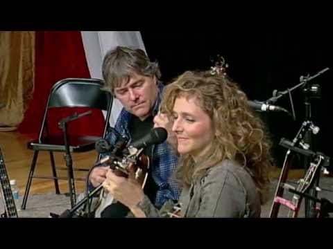 WoodSongs 782: Bela Fleck and Abigail Washburn