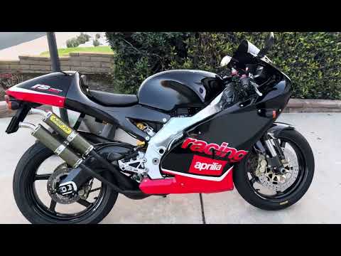 Aprilia RS250 startup (after carb cleaning)