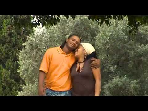 Nhelas CV - Ama longe