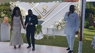 JOE METTLE Performs "Bo Noo Ni" at a Wedding Reception