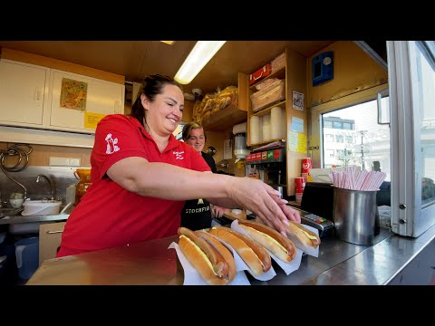 A mundialmente famosa barraca de cachorro-quente da ISLÂNDIA: BÆJARINS BEZTU PYLSUR EM REYKJAVIK! (4K)