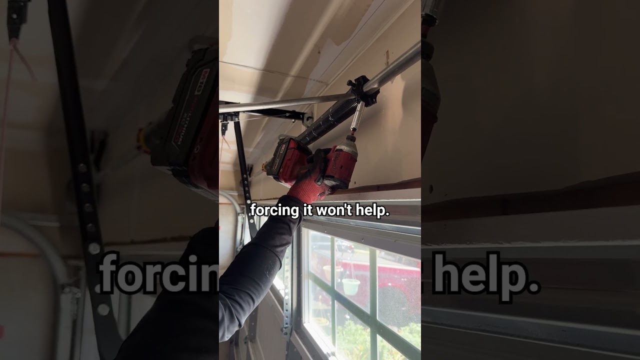 Crown Garage Door repair in action - video