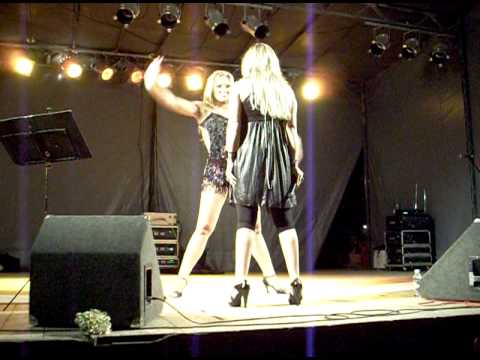 Nucha e Vanessa Silva na Horta nas Festas de Nossa Sª da Luz 2009