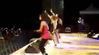 Ms. Triniti & Sud Sound System 'Lei e' LIVE in Italy