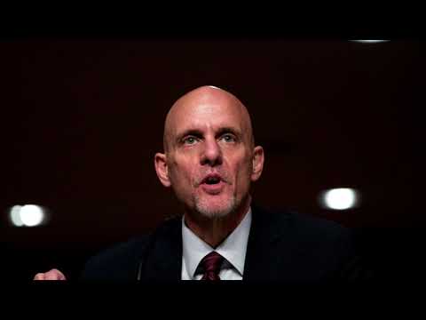 白宮敦促FDA負責人週五前準許疫苗 (White House urges FDA chief to approve vaccine by Friday)