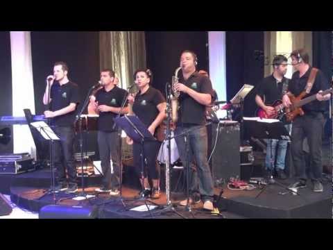 e33 Pe. Reginaldo Manzotti canta Amizade / Dom Valioso