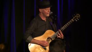Willy Porter - &quot;Flying&quot; [LIVE at Music Hall Loft]