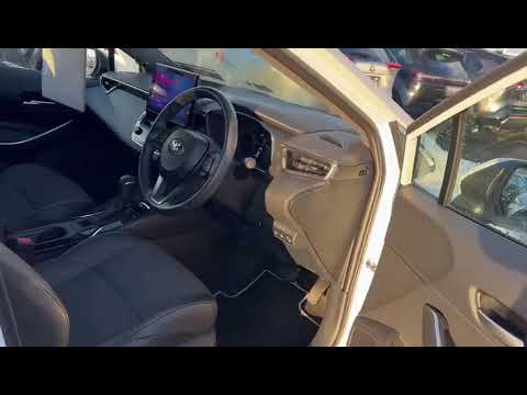 Toyota Corolla 1.8 Hybrid Sol Estate Touring Sport - Image 2
