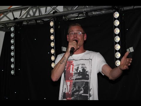 CD Presentatie Dennis van der Stelt: Dennis van der Stelt - 'T is weer zomer in Nederland