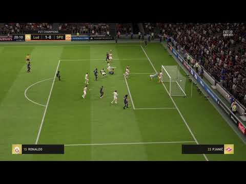 FIFA 19 fut champions weekend league unstoppable Cristiano Ronaldo corner kick goal