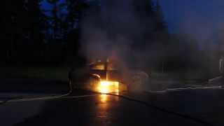 preview picture of video 'Jefferson Maine Volunteer Fire Department Car Fire Training Exercise.'