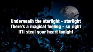 LeAnn Rimes - Can&#39;t Fight The Moonlight (Lyrics)