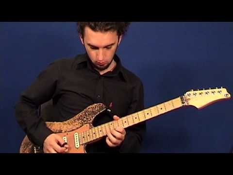 Aleksandar Sukovic - Tapping vs Picking (free lick)