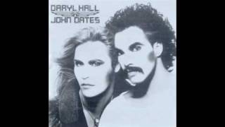 Daryl Hall &amp; John Oates - Gino (the manager)