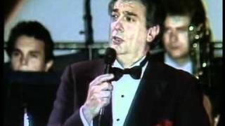 PLACIDO DOMINGO chante  Cancion para una Reina