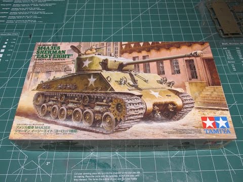 Tamiya M4A3E8 Sherman Easy Eight 1/35 plastikinis surinkimo rinkinys 35346 video