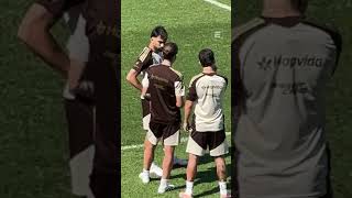 E ESSE PAPO AQUI NO TREINO DO FLAMENGO ANTES DO DUELO COM O LANÚS PELA RECOPA? 👀 #shorts