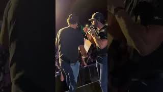 Some songs fit just right out there on a farm. Don’t ya think @RileyGreenMusic? #farmtour2022 #timmcgraw