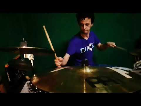 Iszlai Tamas - When you're passionate 'about your band @PAUSE BAND, BUDAPEST